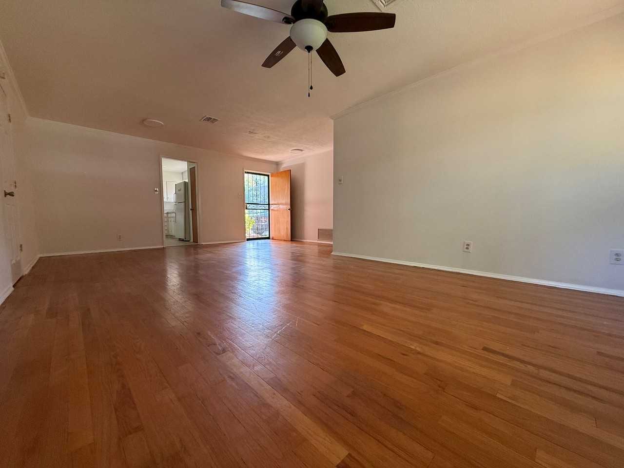 1821 Grove Hill Ln - Photo 7 of 19