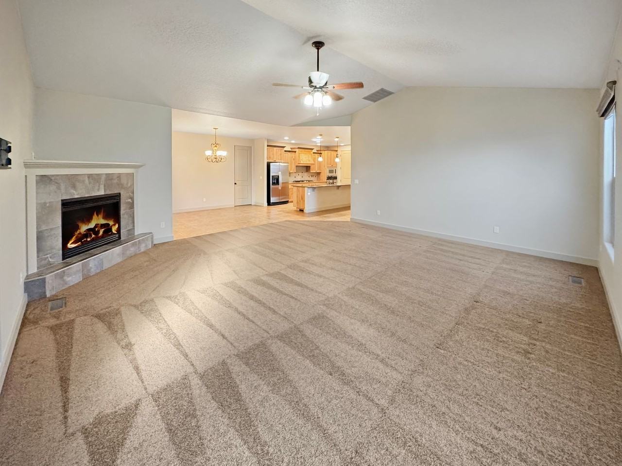 3349 N Justin Ave - Photo 2 of 28