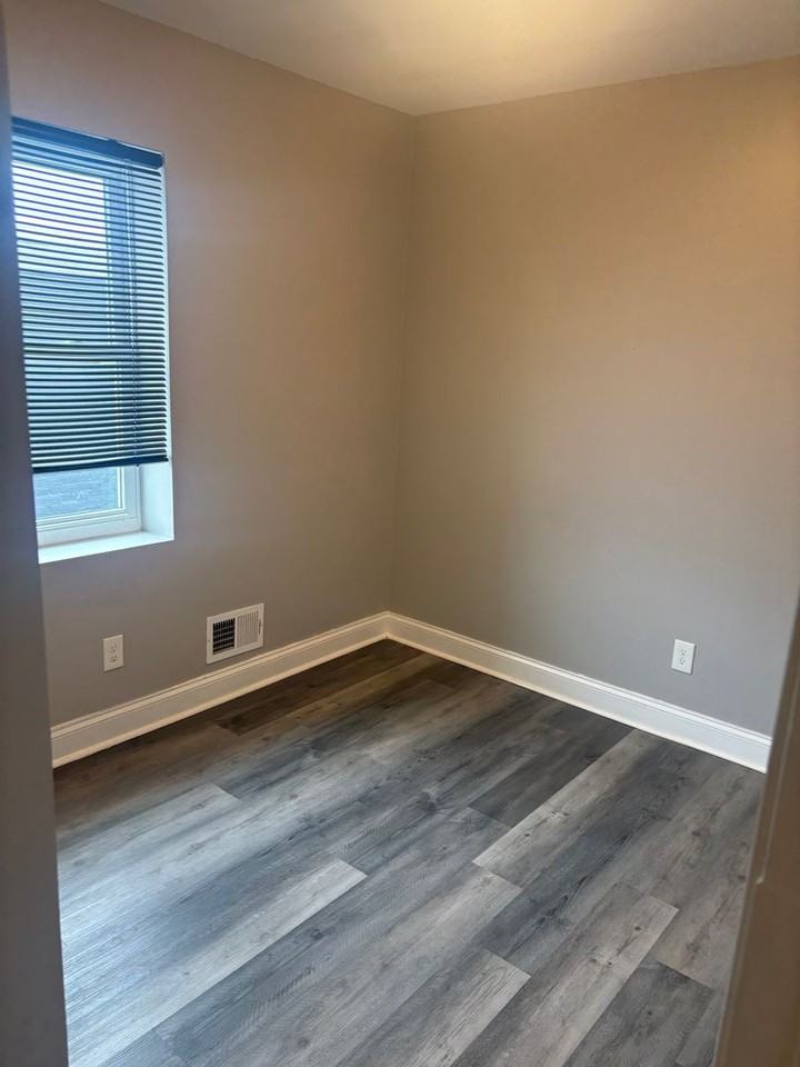 201 N Rose St - Photo 3 of 6