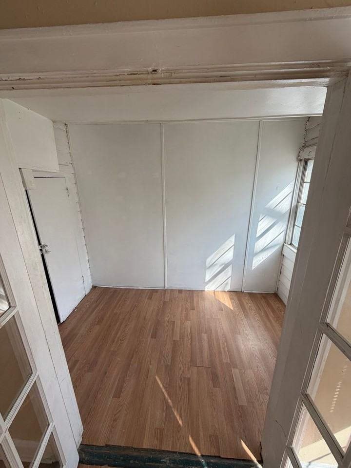 148 E Herndon St - Photo 7 of 13