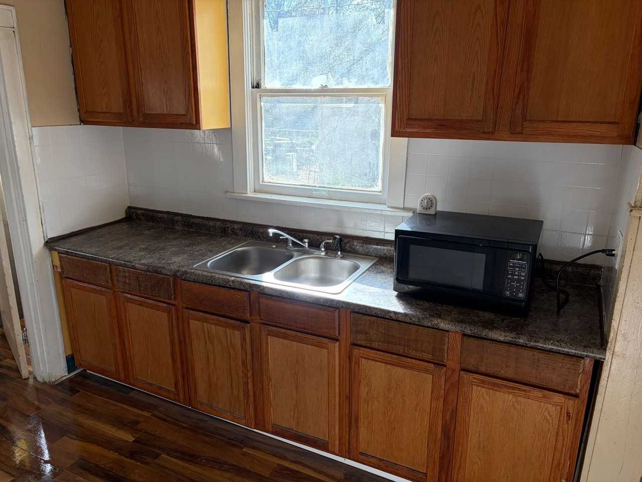 147 E Lister St - Photo 6 of 15