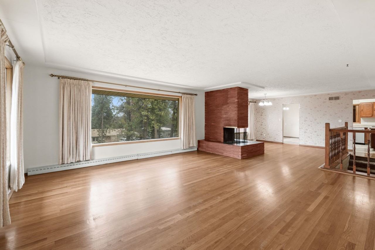 3825 E 18th Ave - Photo 4 of 47