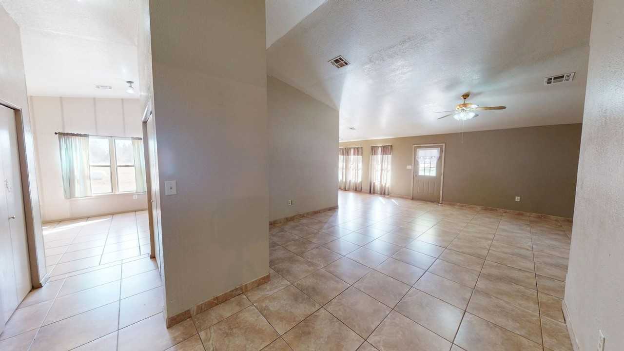 1480 Solana Rd Sw - Photo 2 of 20