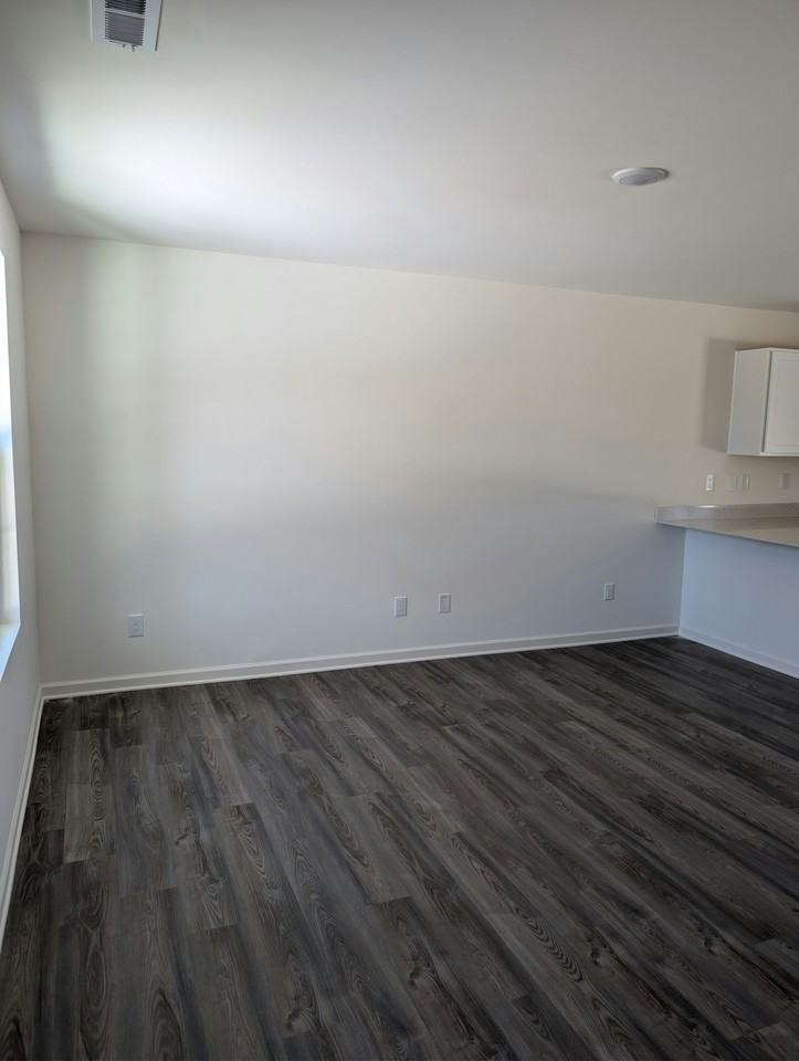 807 Cedar Dr - Photo 4 of 30