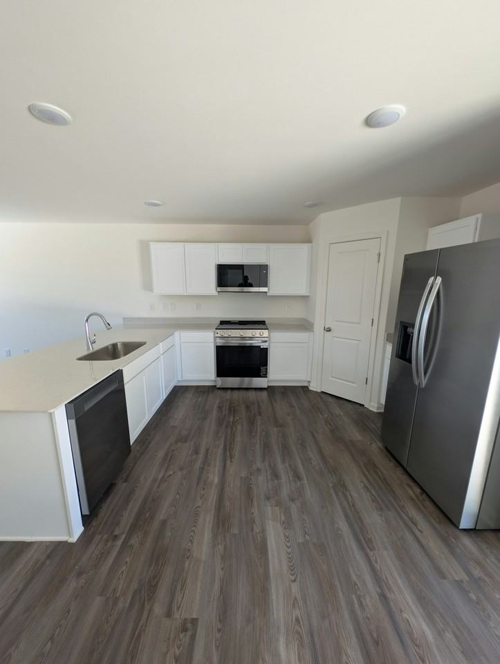 807 Cedar Dr - Photo 7 of 30