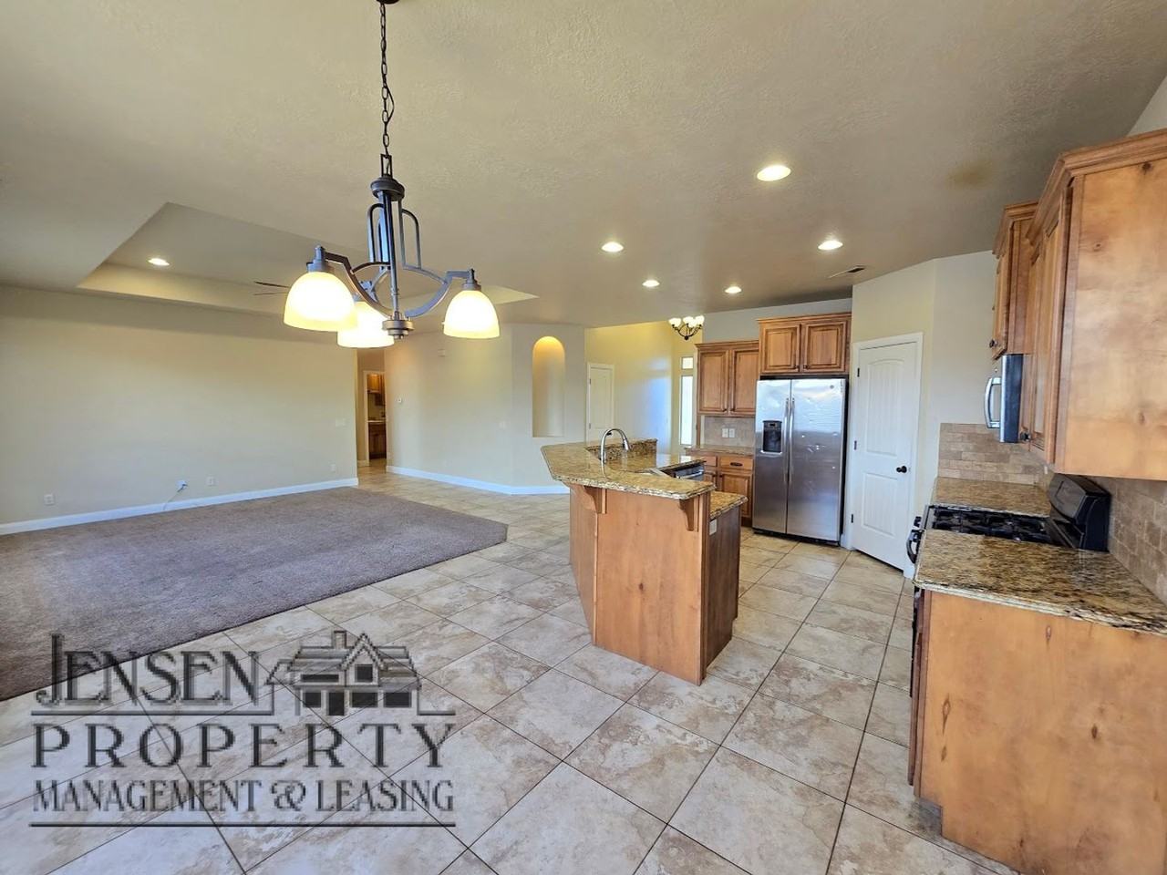 2505 E 10 North Cir - Photo 7 of 35