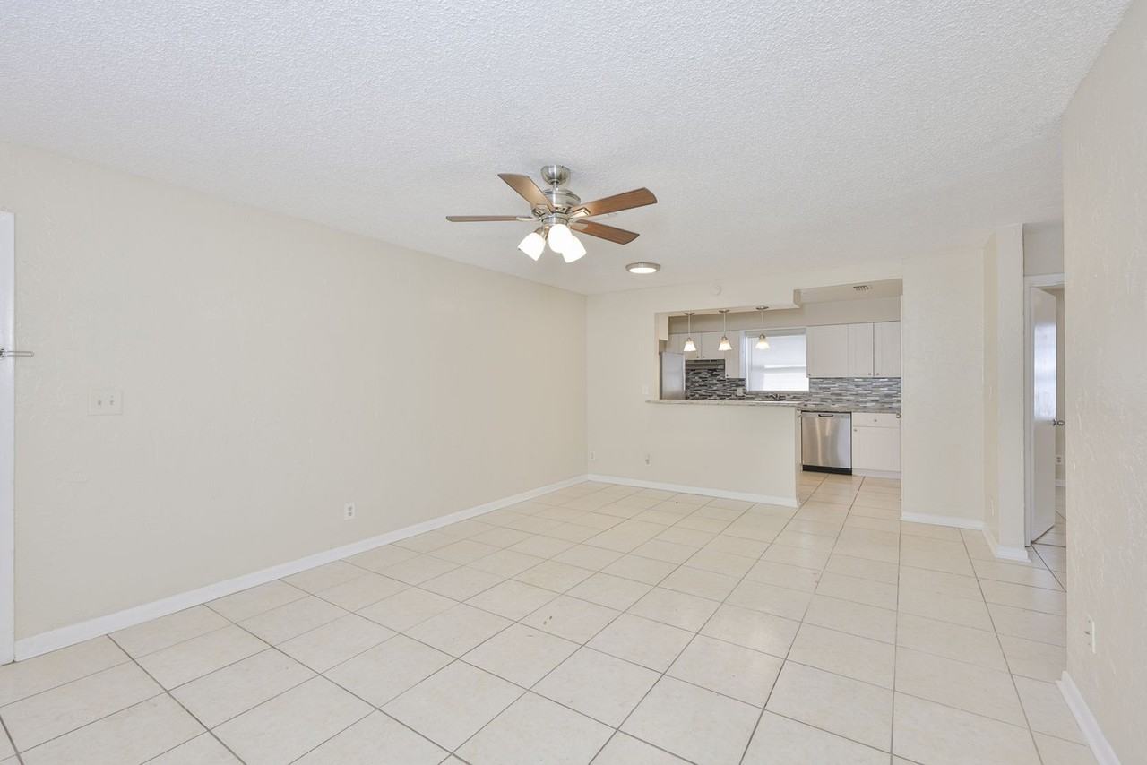 1283 Palm St #B - Photo 5 of 32