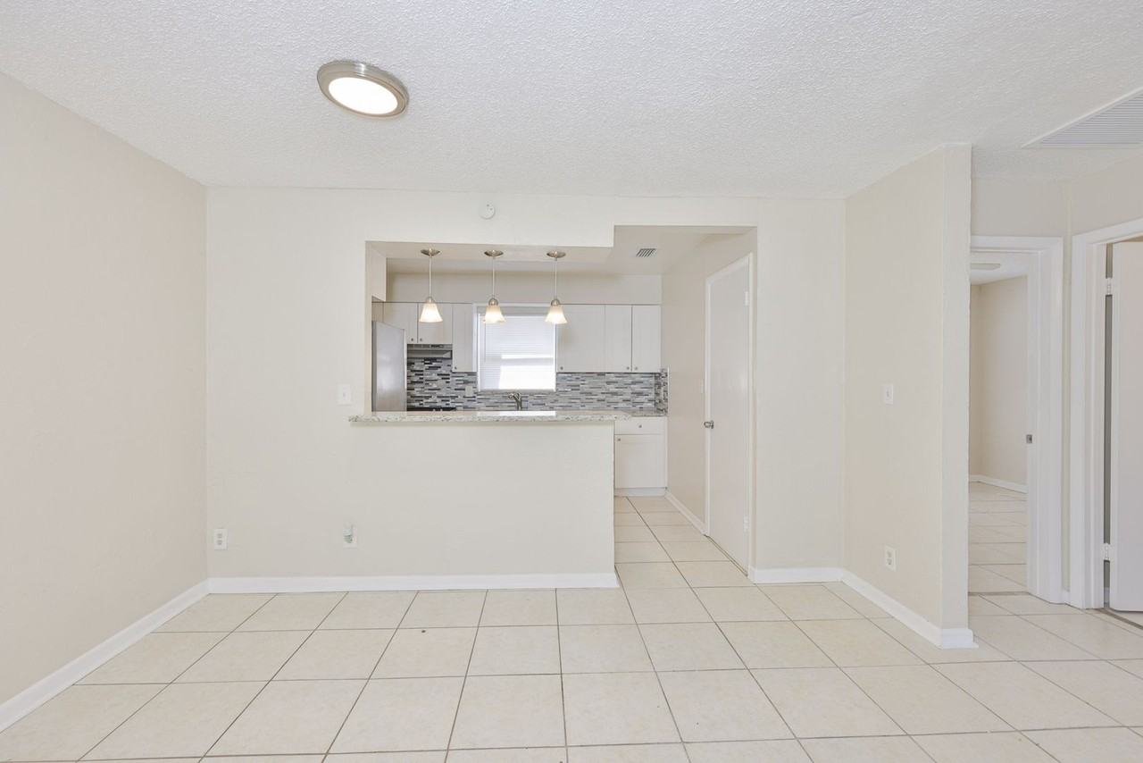 1283 Palm St #B - Photo 6 of 32