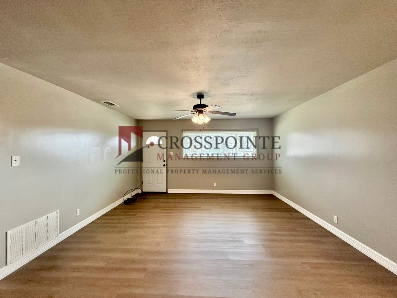 101 N Rainbow Dr - Photo 3 of 24