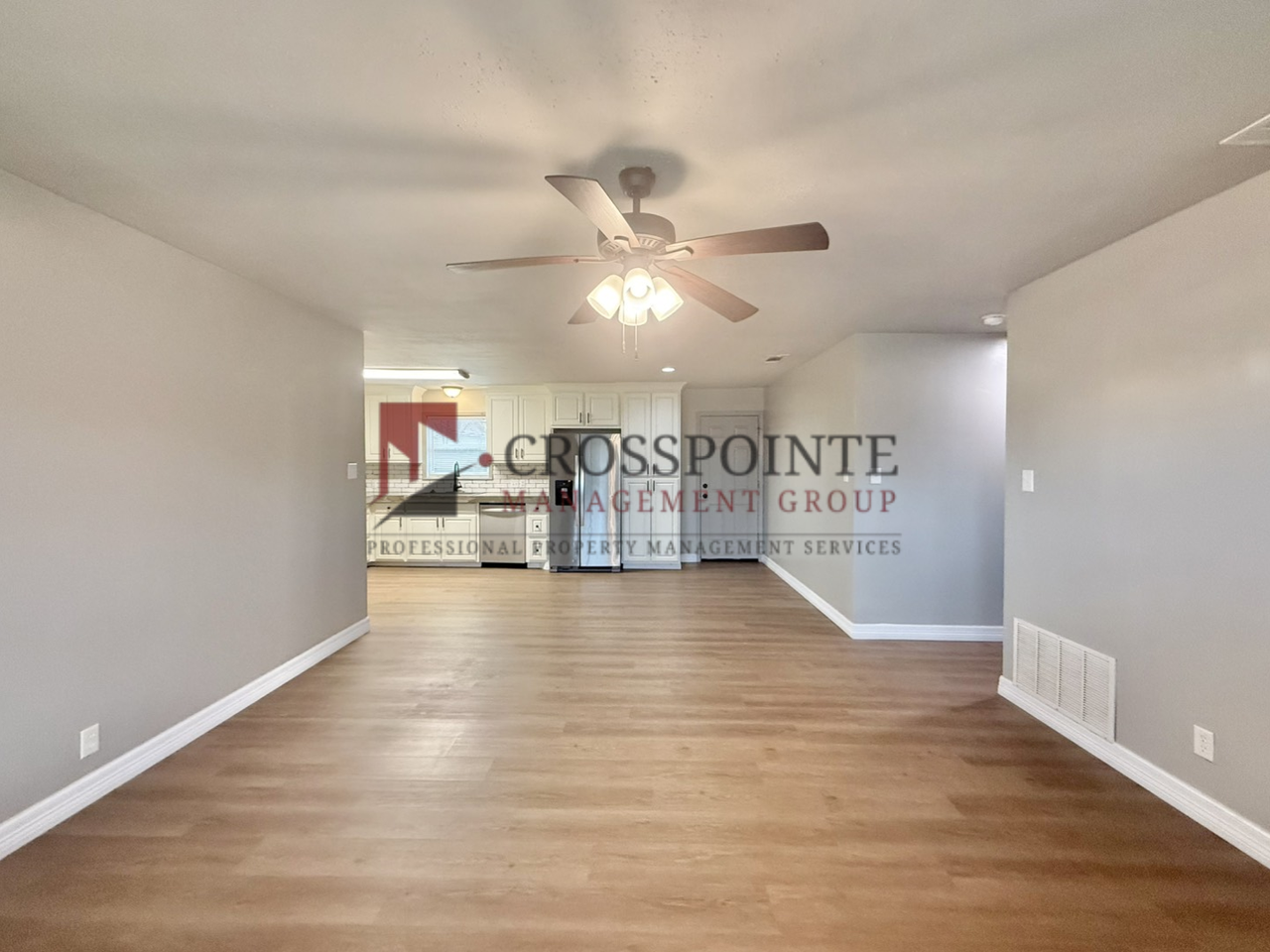 101 N Rainbow Dr - Photo 4 of 24