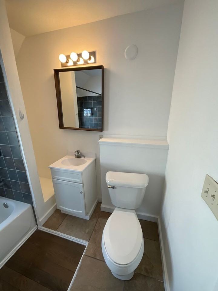 1748 N 18th St - Photo 4 of 29