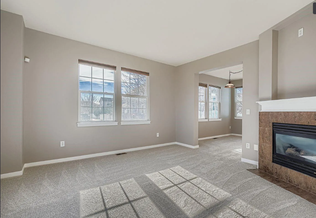 615 Casper Dr - Photo 3 of 20