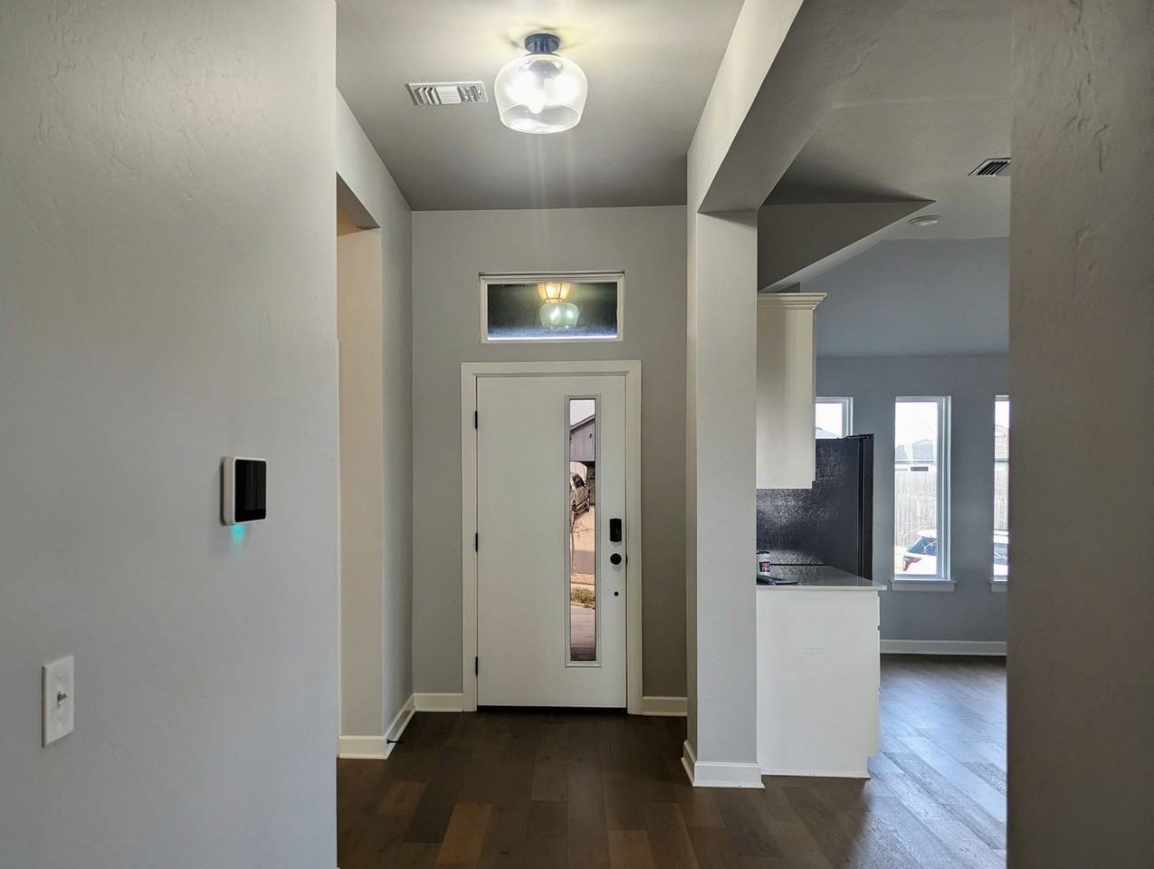 401 Irish Ln - Photo 3 of 24