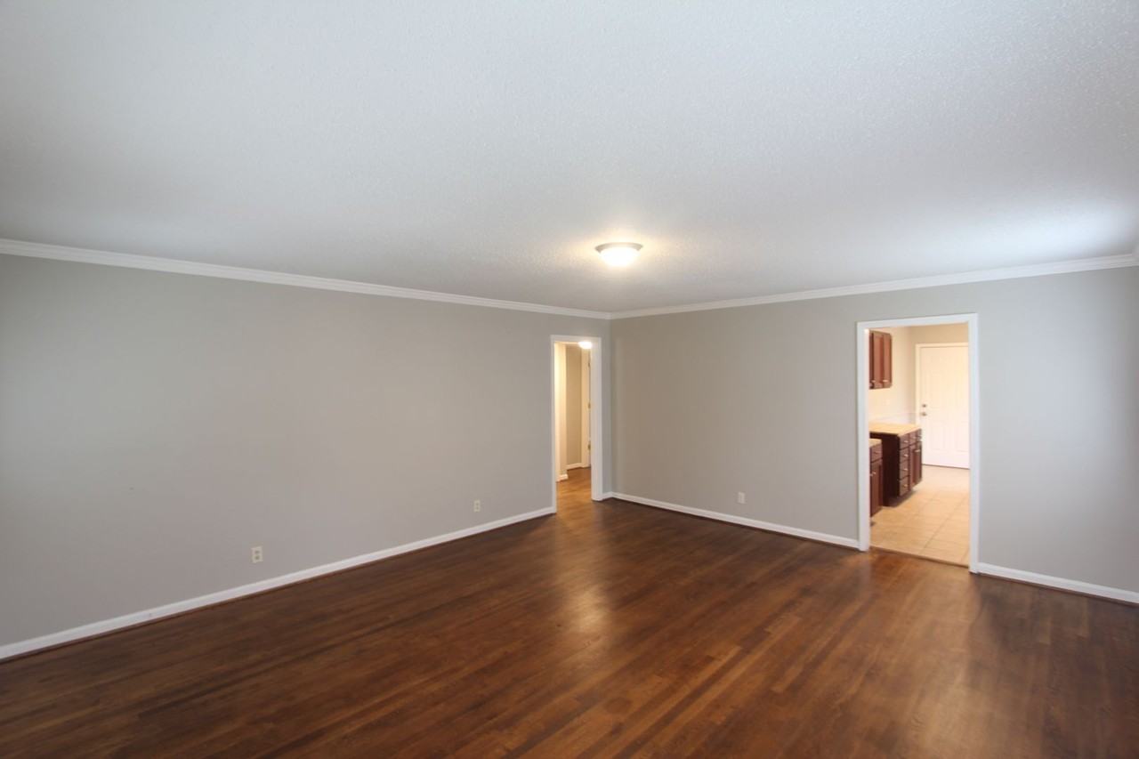 629 Hickory St - Photo 4 of 15