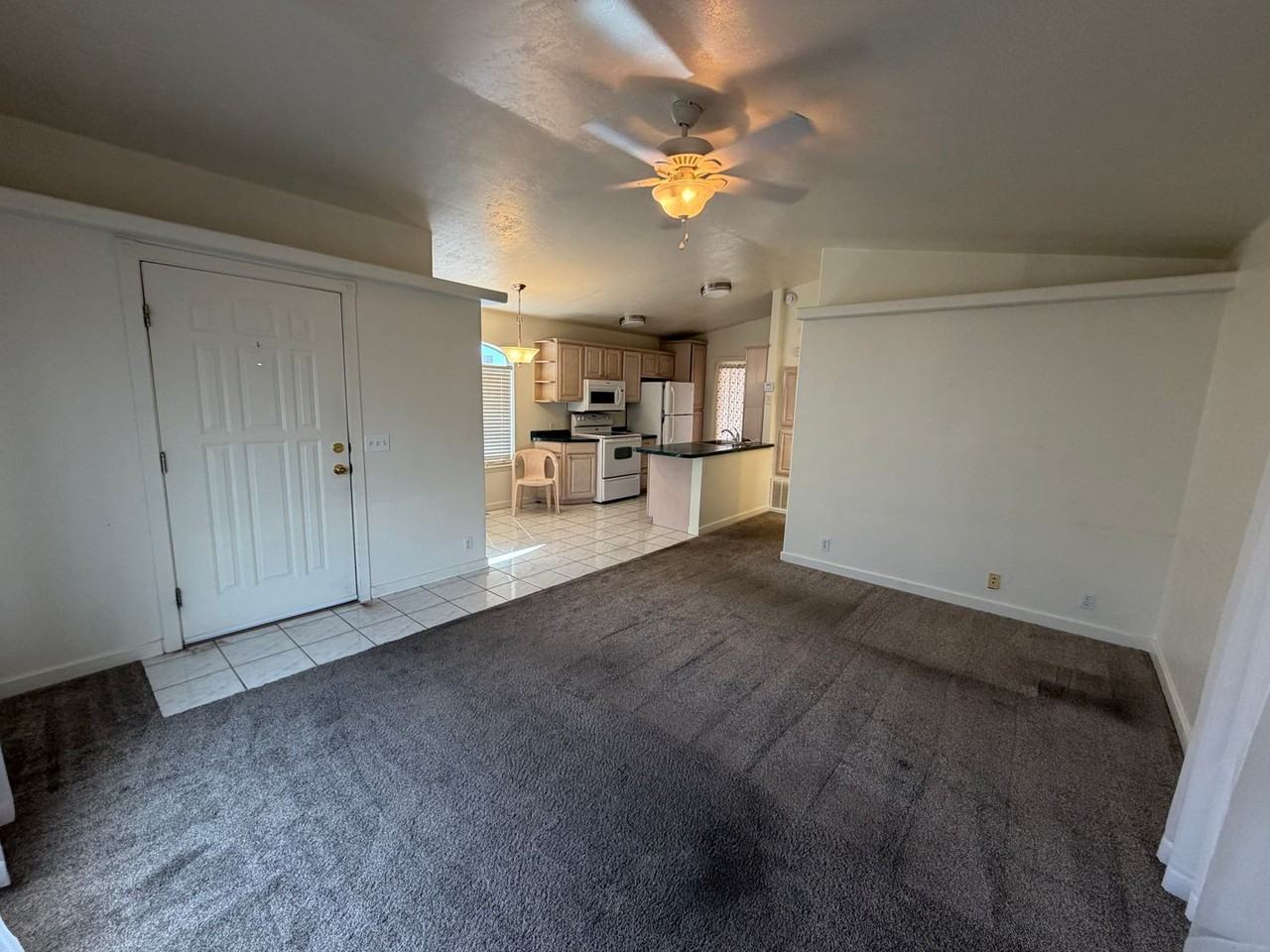 1150 W Red Hills Pkwy #153 - Photo 4 of 15