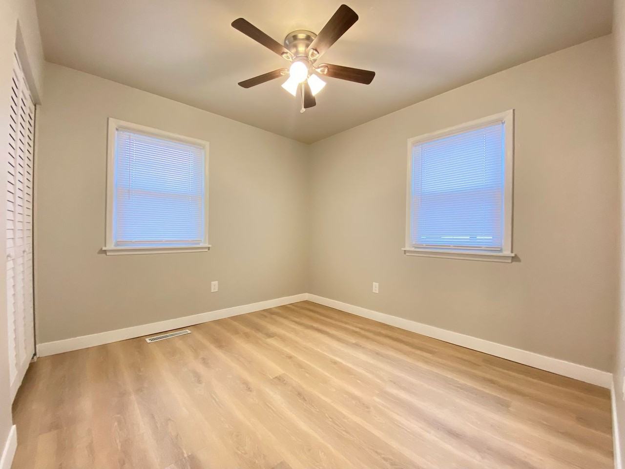 420 177th St - Photo 6 of 12