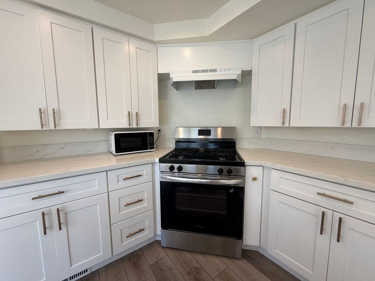 3863 Settineri Ln - Photo 6 of 49