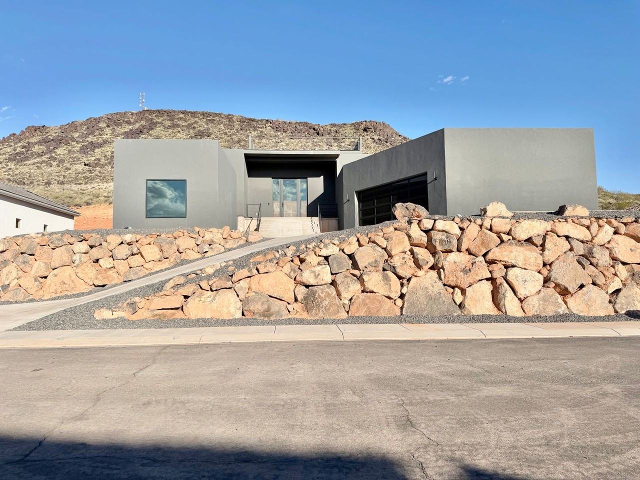 2335 S 3330 W - Photo 4 of 13