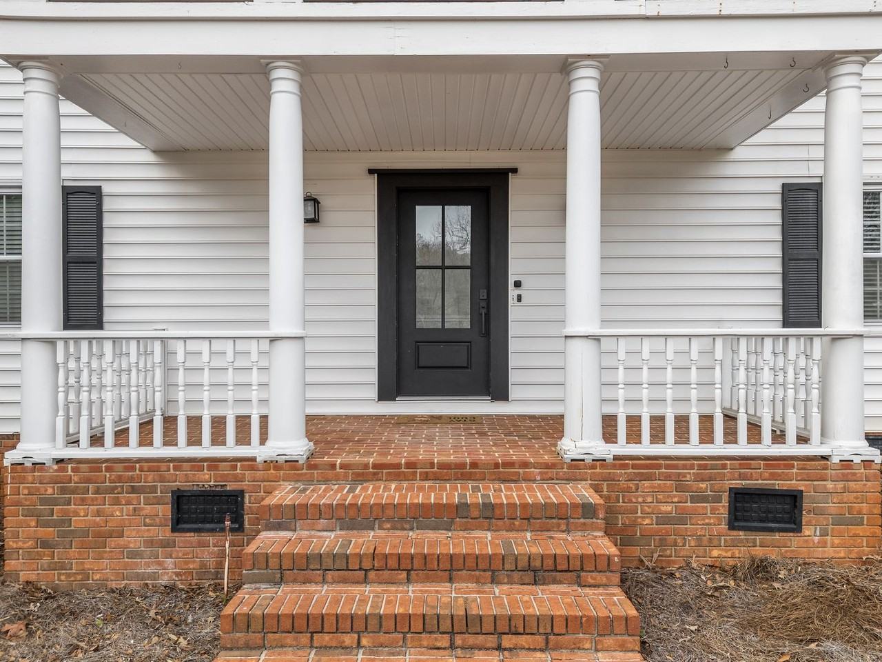 301 Ashwick Ct - Photo 5 of 49