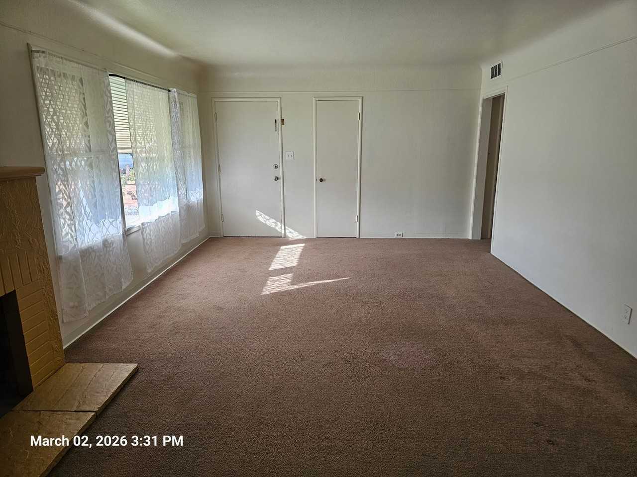 620 N Beatrice Dr - Photo 2 of 11