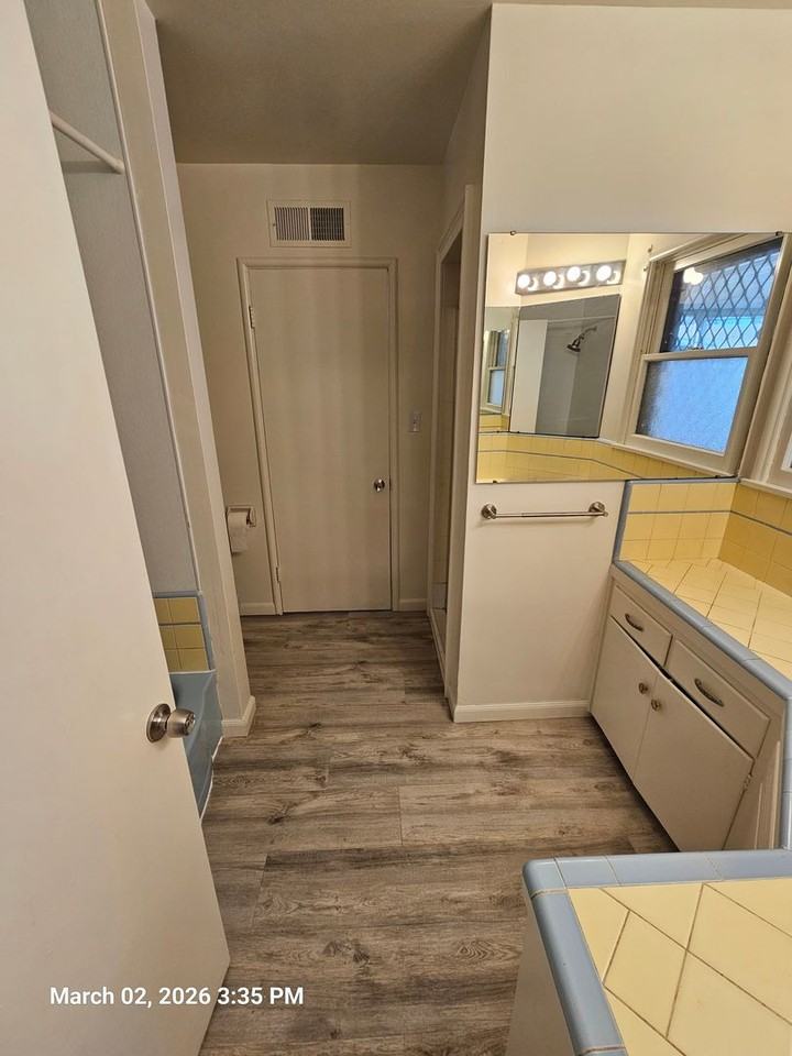 620 N Beatrice Dr - Photo 6 of 11