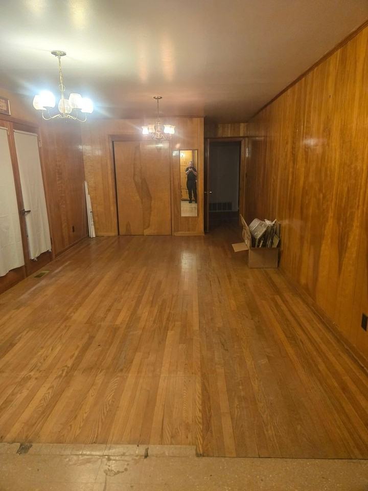 1033 Skyline Dr - Photo 5 of 18