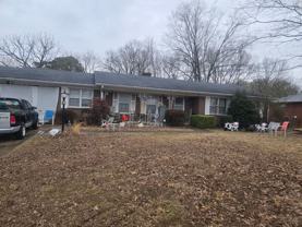 1033 Skyline Dr - Photo 1 of 1