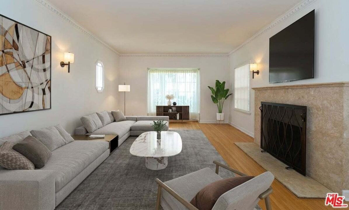 3986 Hepburn Ave - Photo 7 of 39