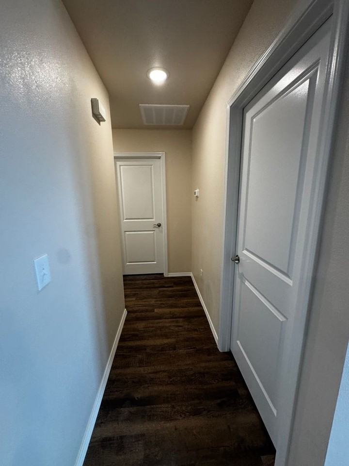 4400 Sunset St - Photo 5 of 16