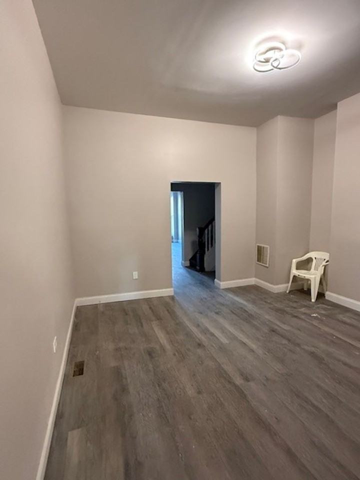 1812 N Broadway - Photo 5 of 26