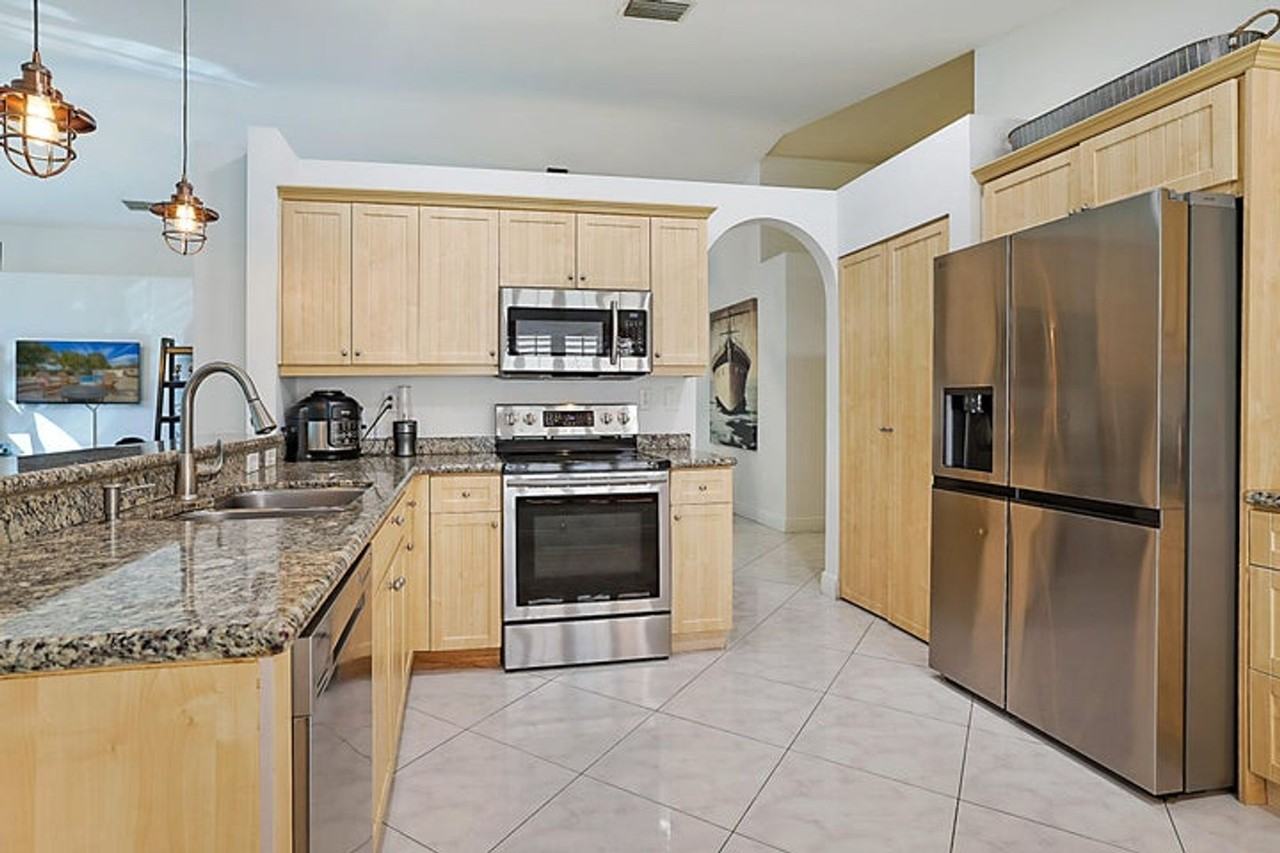 18965 Adagio Dr - Photo 7 of 24