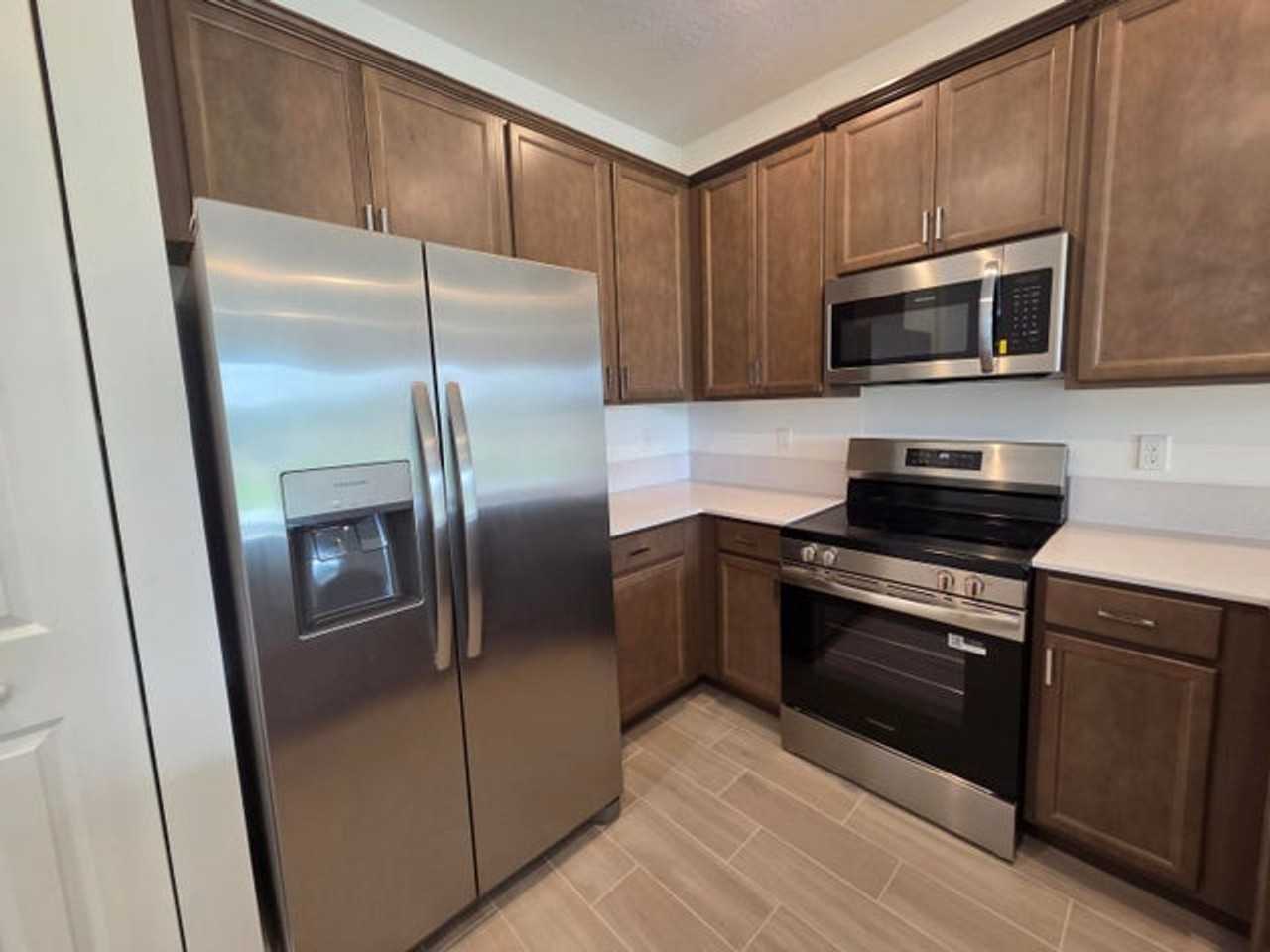 5690 Divine Dr - Photo 2 of 10