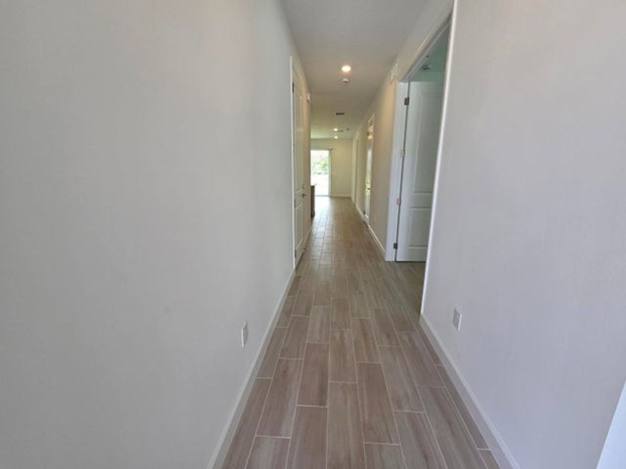 5690 Divine Dr - Photo 6 of 10