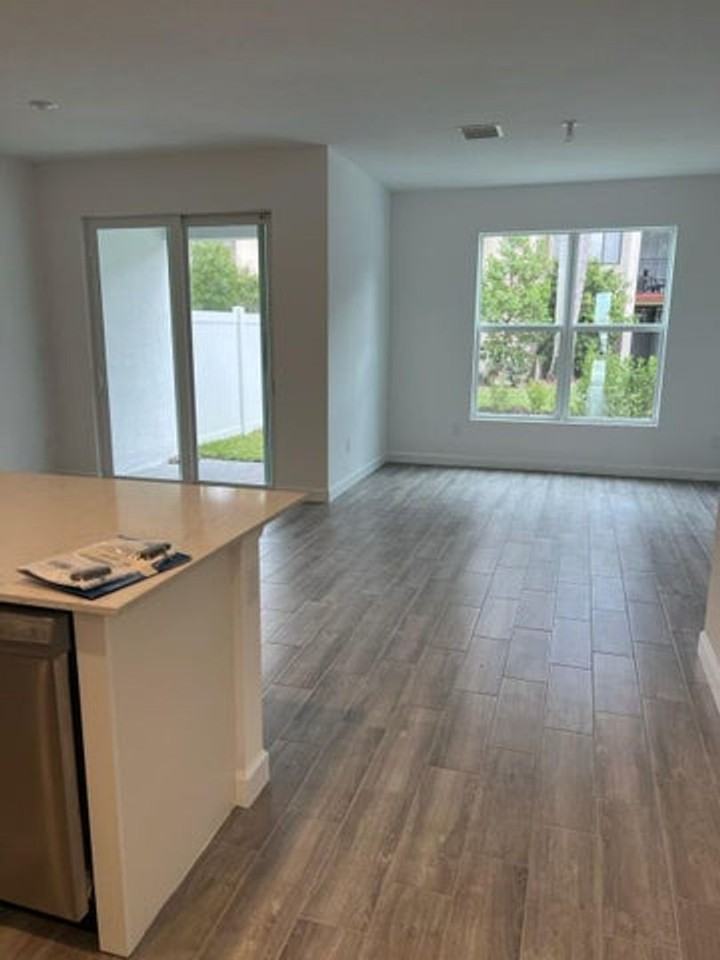 4328 Hammock Grove Dr - Photo 2 of 12