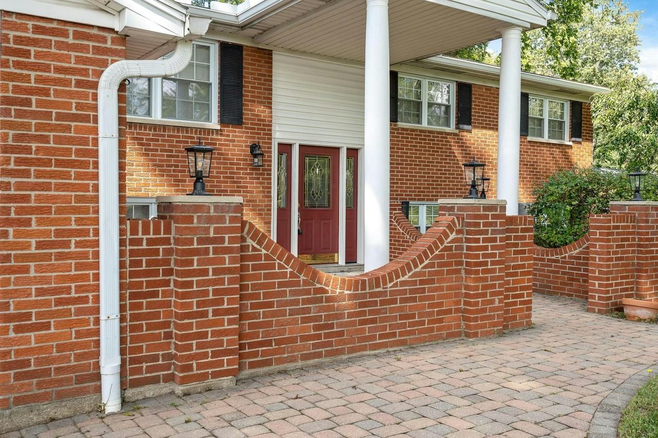 2045 La Grange Road - Photo 4 of 40