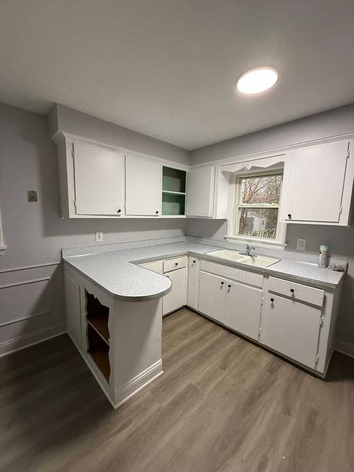 18404 Neff Rd - Photo 2 of 7