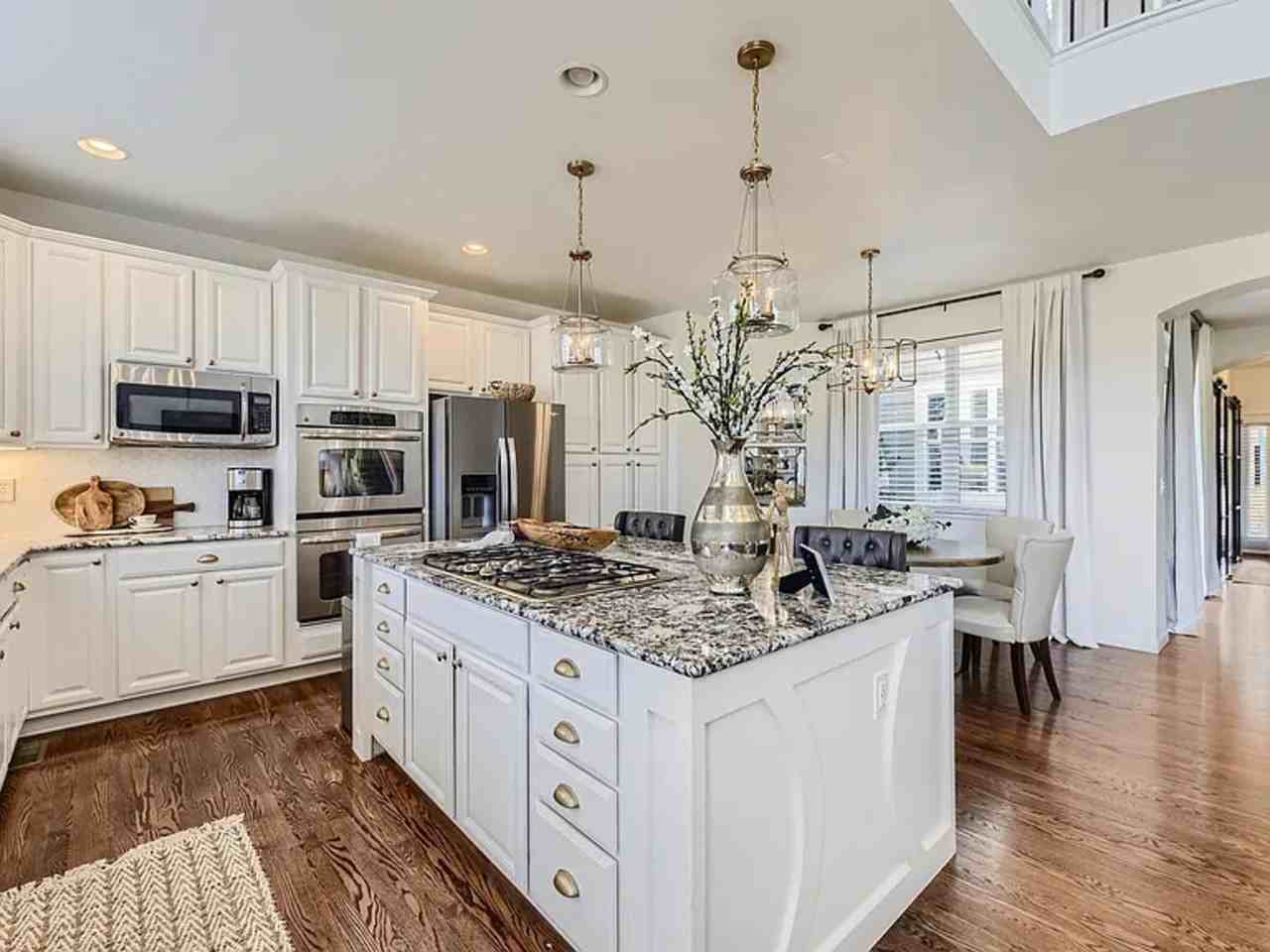 17889 Coral Burst St - Photo 5 of 24