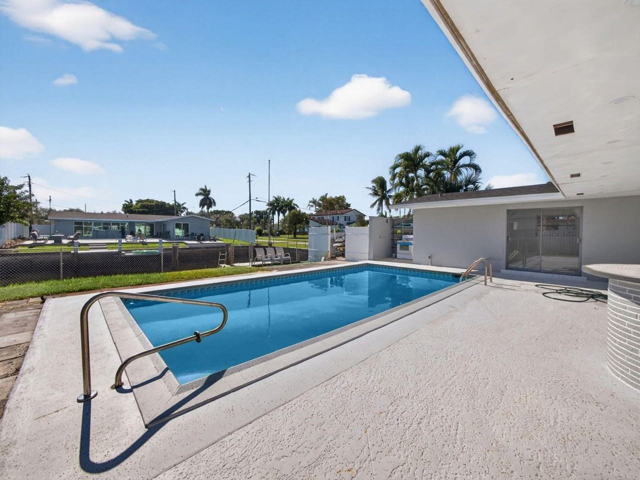 1940 Nw 32nd St #1940 - Photo 7 of 31