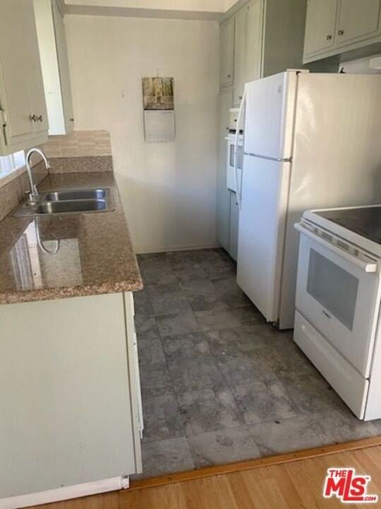 1413 N Kenmore Ave Apt 4 - Photo 3 of 7