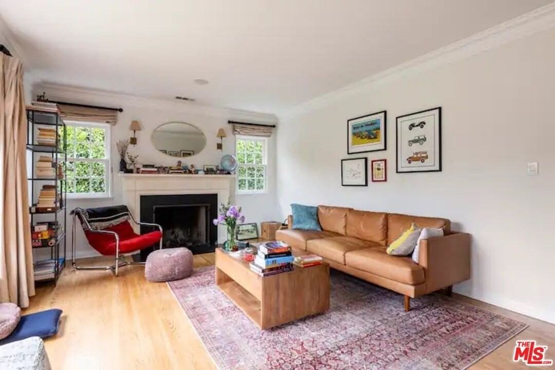 1972 Stearns Dr - Photo 3 of 32