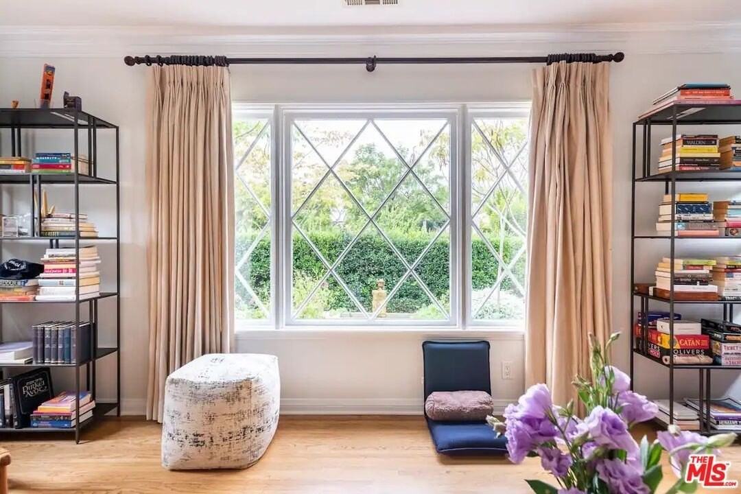 1972 Stearns Dr - Photo 4 of 32