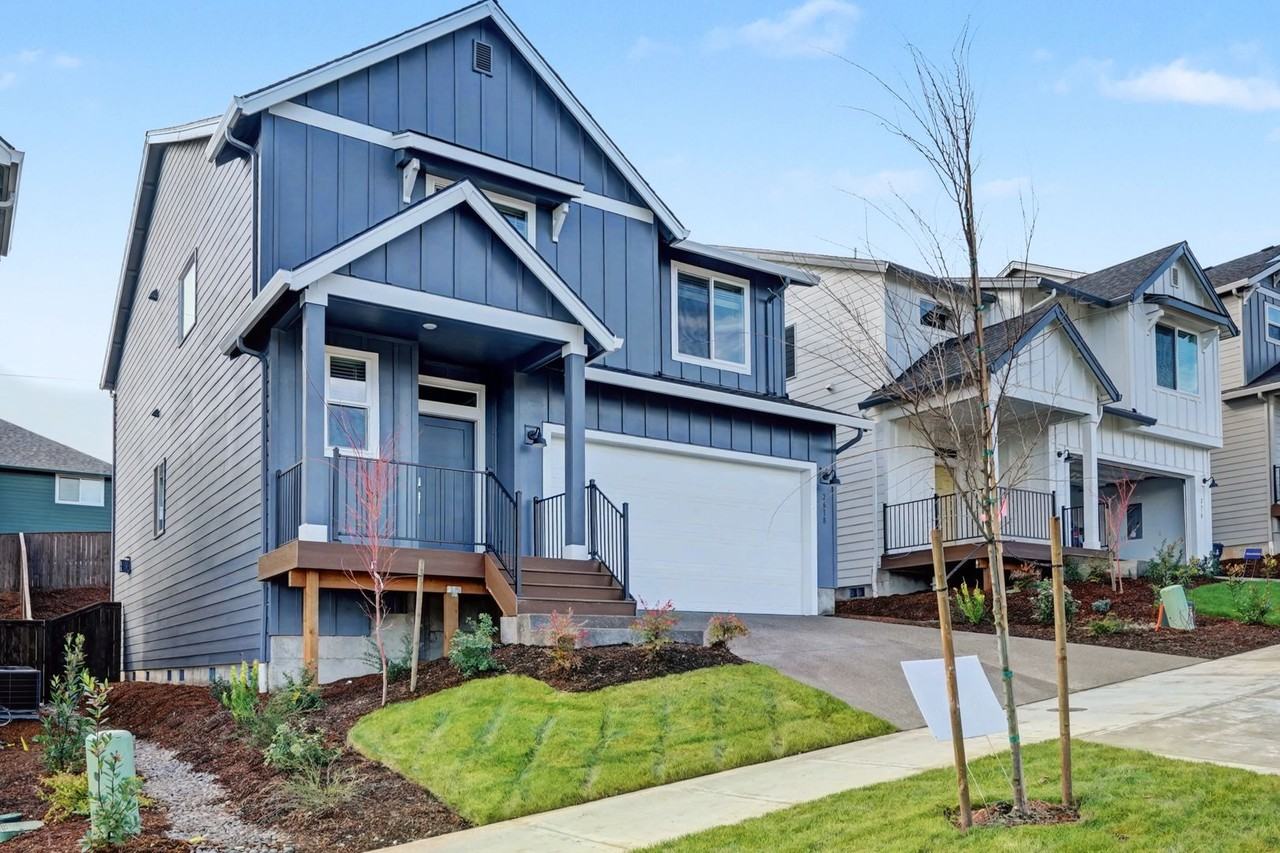 2618 Mt St Helens Ave Se - Photo 3 of 35