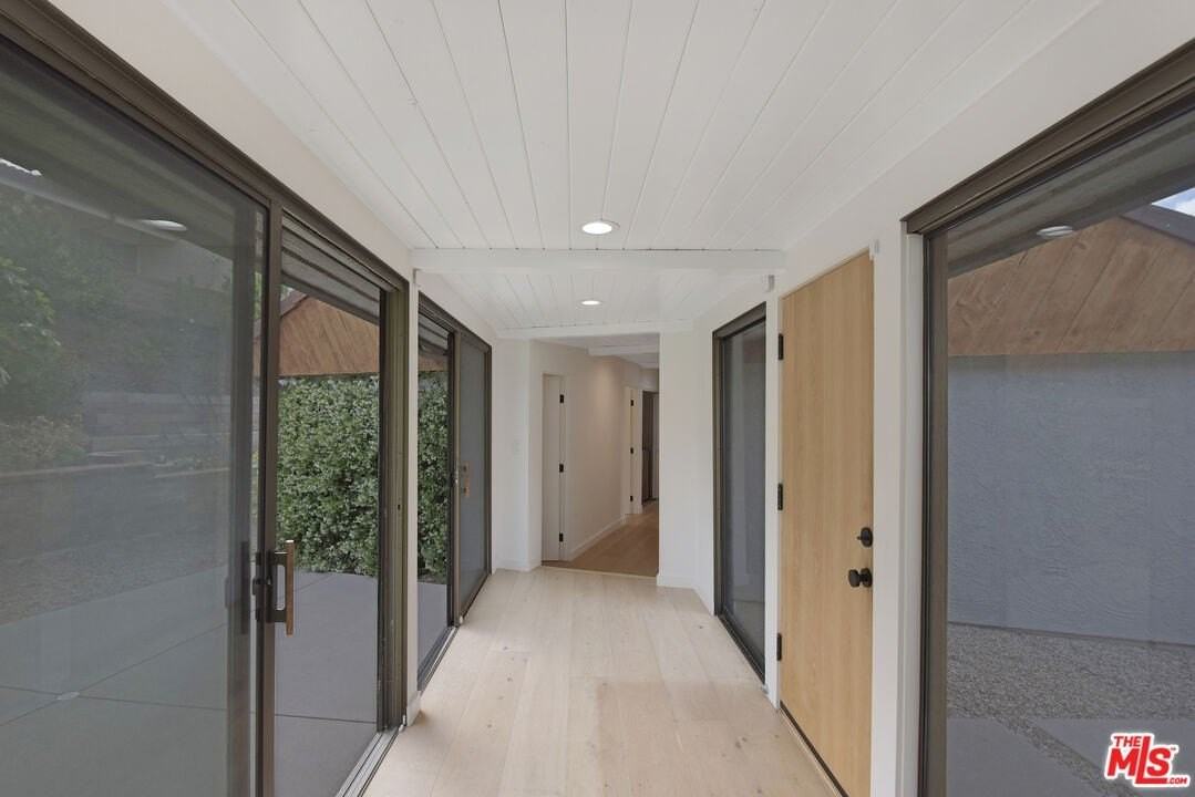 24728 Vantage Point Ter - Photo 4 of 36