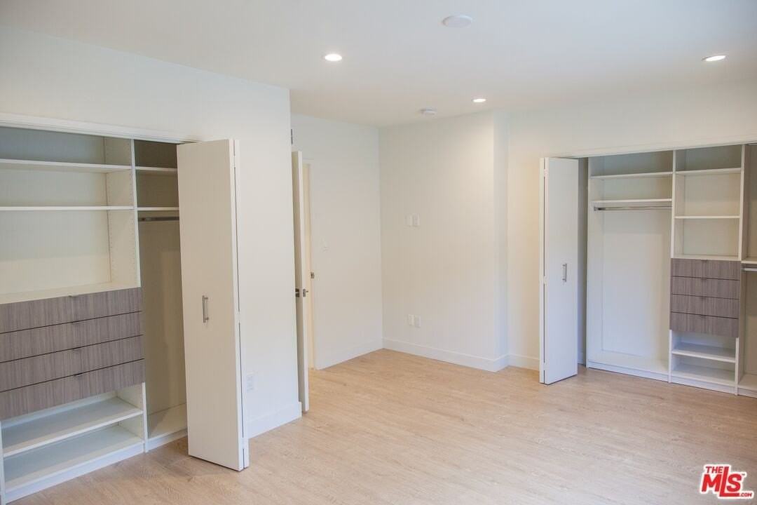 508 N Kings Rd Apt 1 - Photo 7 of 15