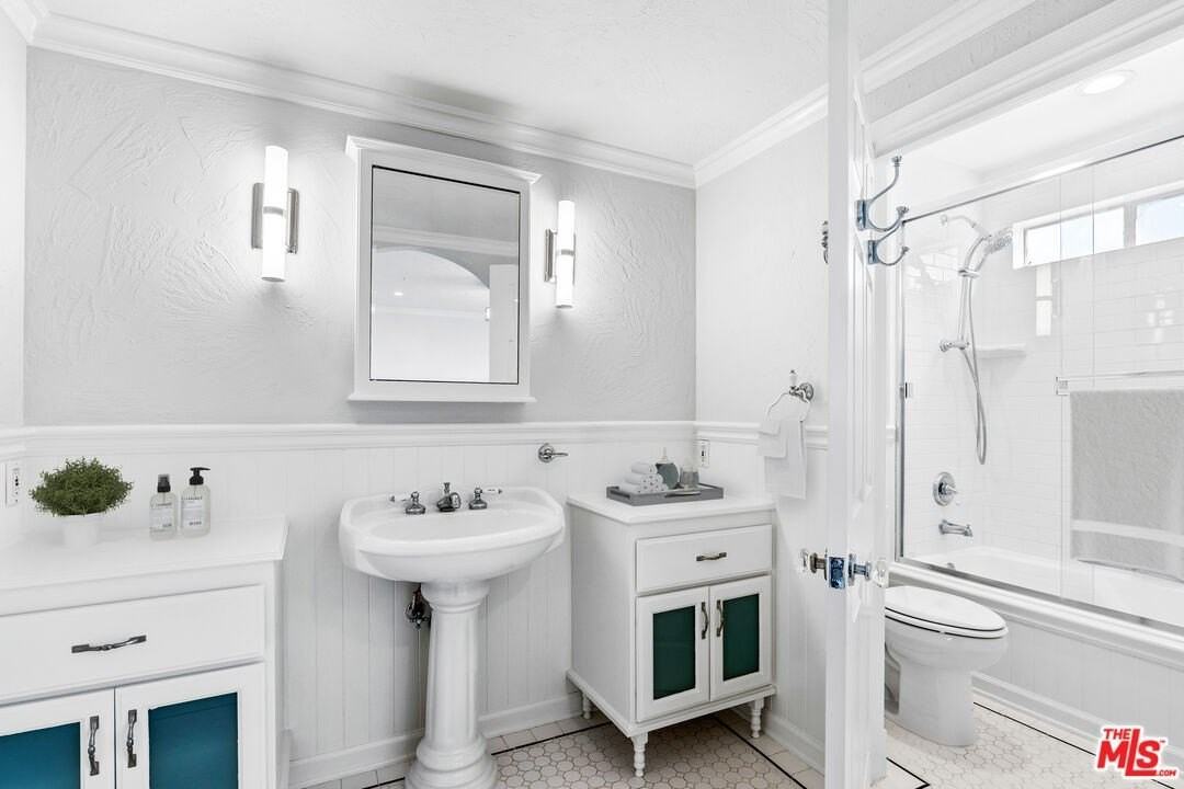 916 N Alfred St Apt 6 - Photo 7 of 16