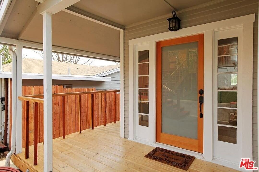 2414 Effie St - Photo 3 of 16