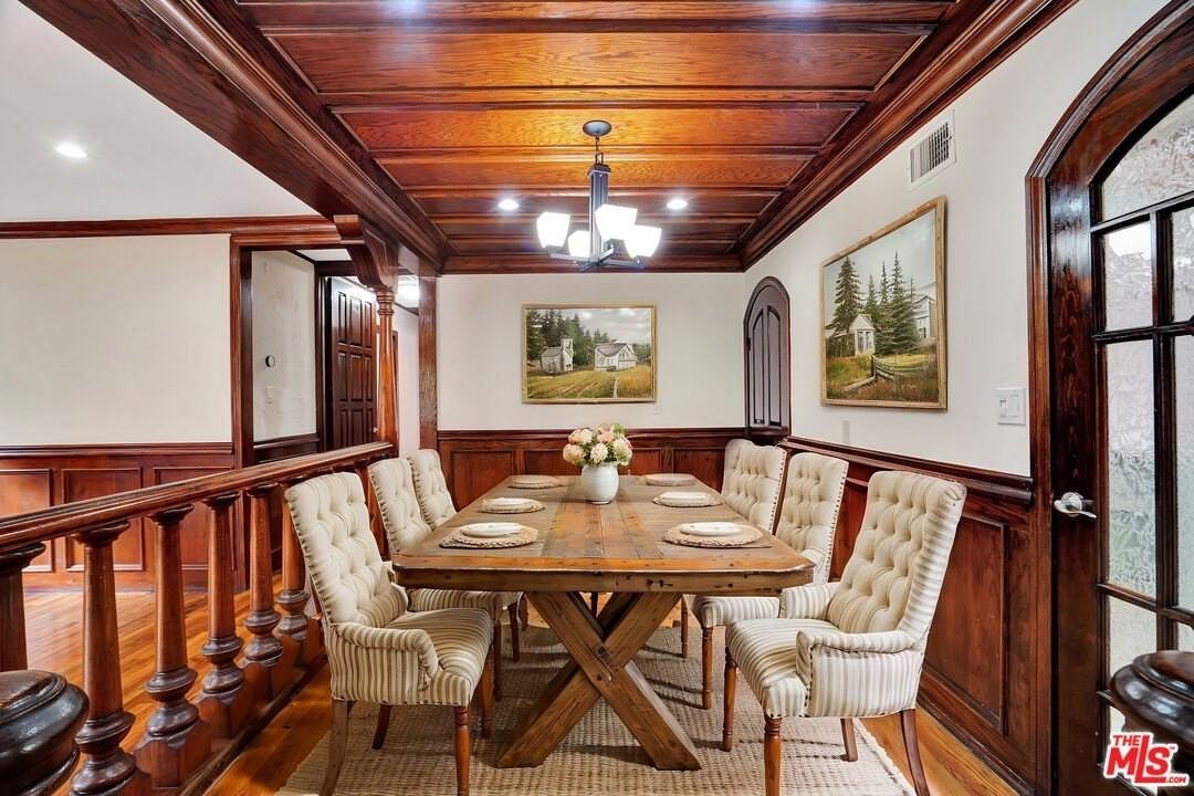 5155 Densmore Ave - Photo 6 of 43