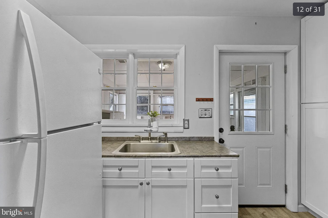 206 Mattox Ave - Photo 5 of 25