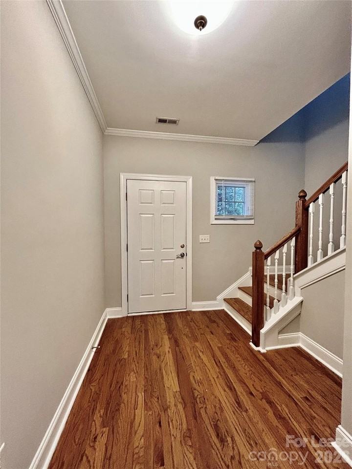 4670 Dabney Vigor Dr - Photo 3 of 13