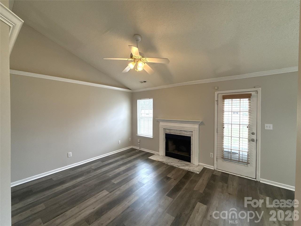 1511 Hudson Graham Ln - Photo 2 of 14